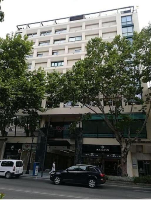 Estudio Cosmopolita Marbella Luaran gambar