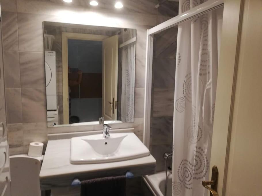 Estudio Cosmopolita Marbella Luaran gambar