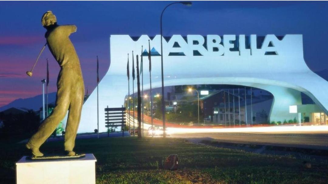 Estudio Cosmopolita Marbella Luaran gambar